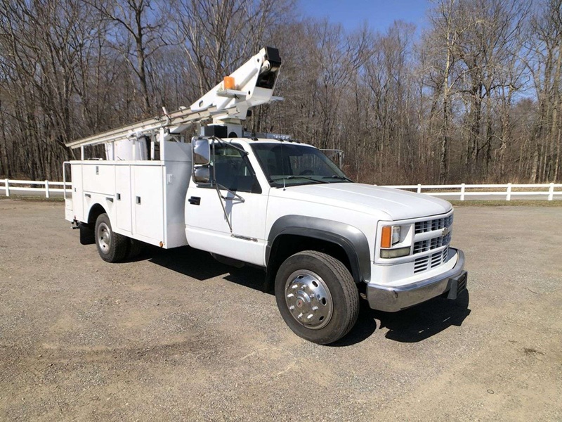 2002 Chevy silverado 3500 boom truck
